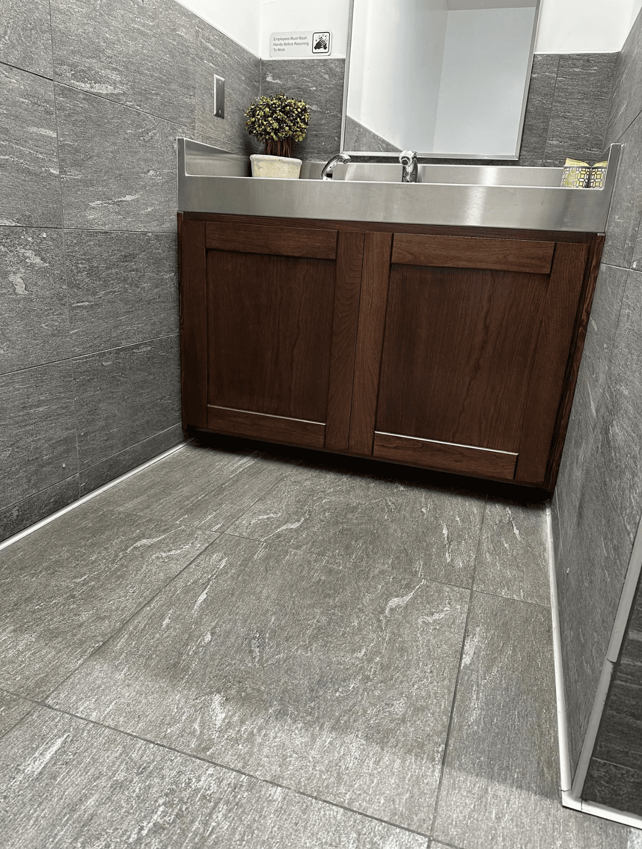 Bathroom Remodels project photo 5