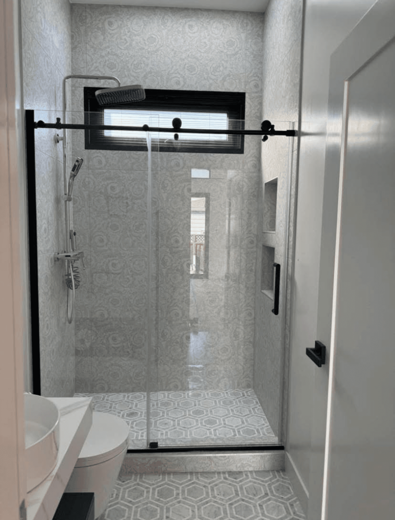 Bathroom Remodels project photo 35