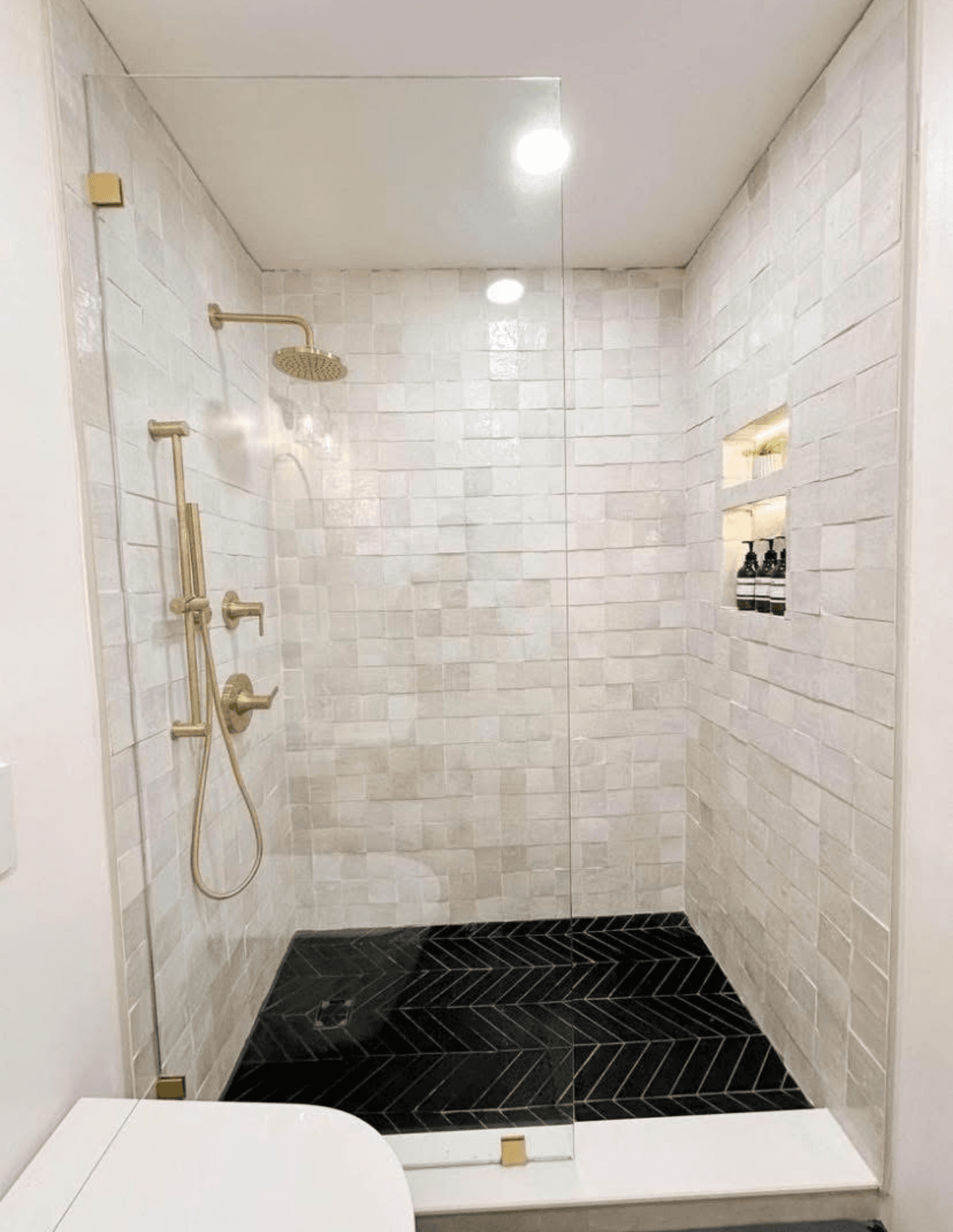 Bathroom Remodels project photo 38