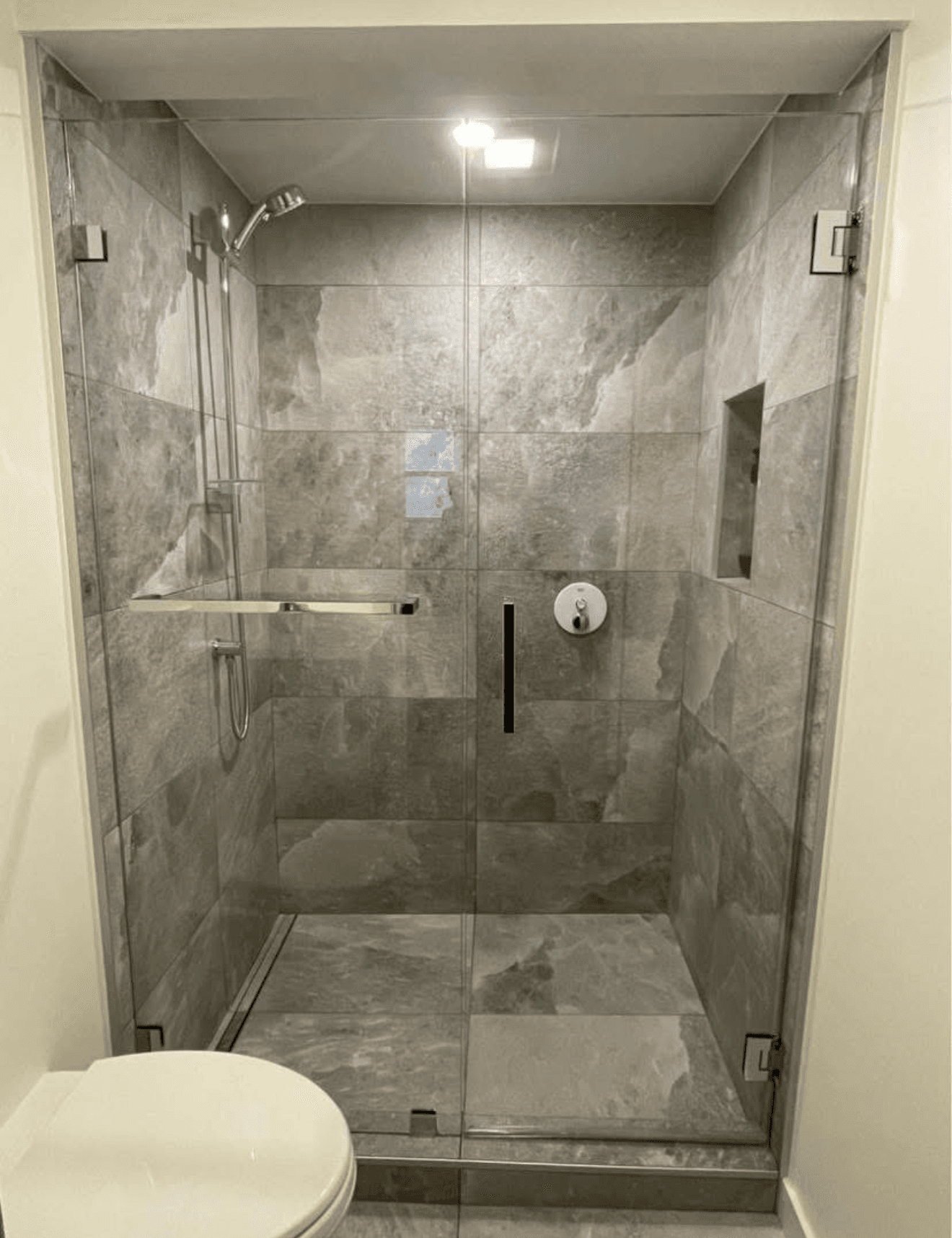 Bathroom Remodels project photo 42